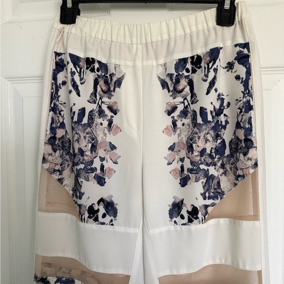 BCBGMAXAZRIA RUNWAY THE
GABRIEL PANTS
Size XXSmall - Picture 10 of 15